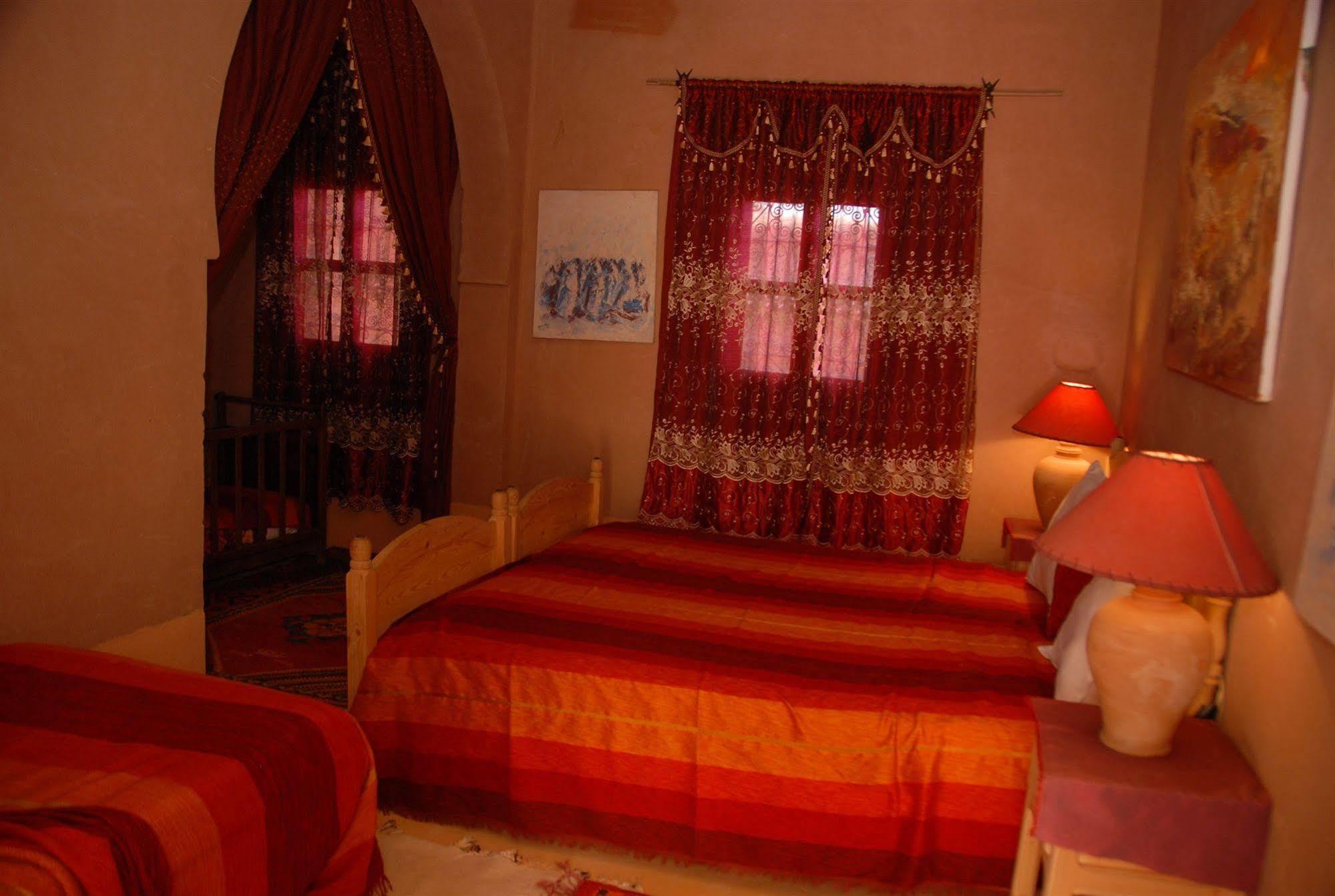 Kasbah Du Peintre Bed & Breakfast Aït Benhaddou Dış mekan fotoğraf