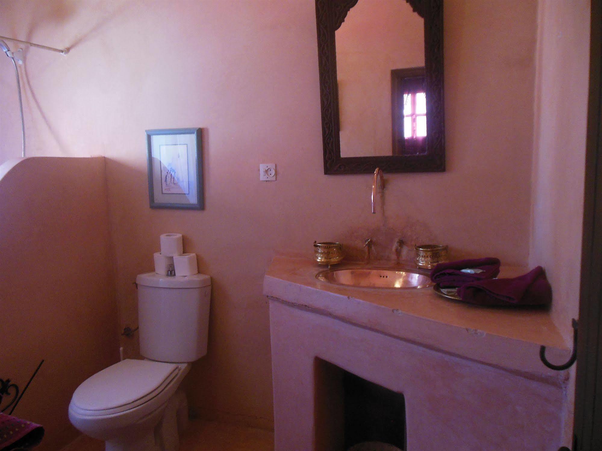 Kasbah Du Peintre Bed & Breakfast Aït Benhaddou Dış mekan fotoğraf